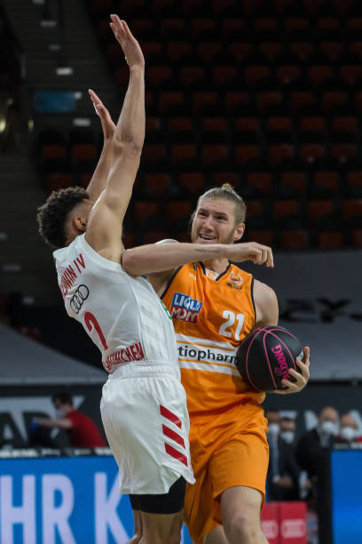 借出色的整 借出色的整