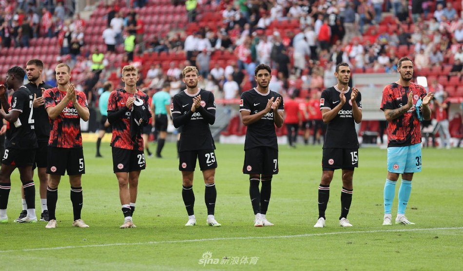 他的每一个 他的每一个