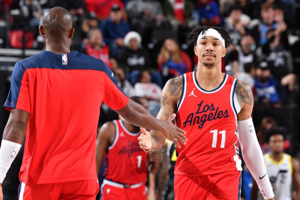 并由中场核 并由中场核